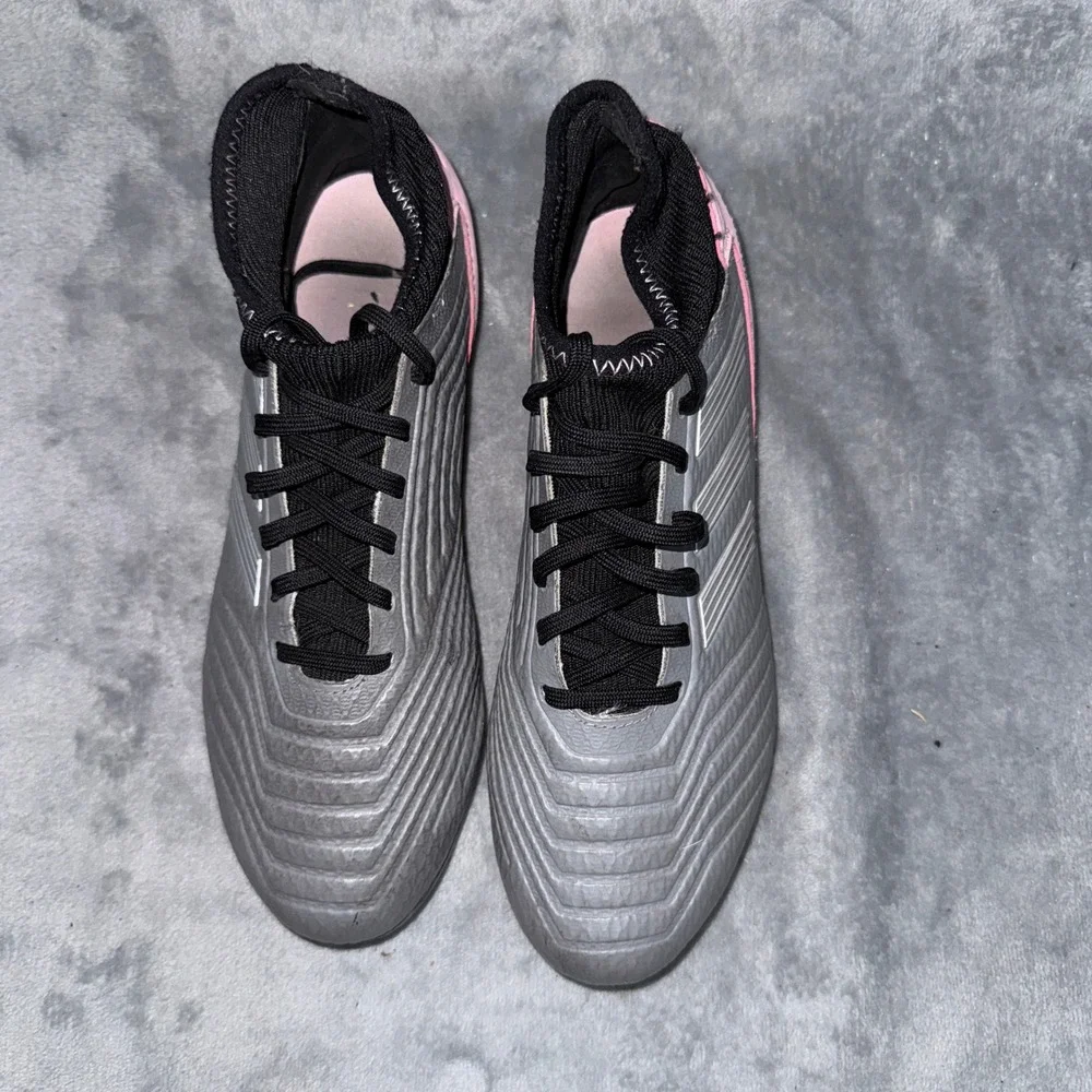Adidas Mens Predator 19.3 FG Soccer Cleats 7.5 Grey Pink Primemesh F97528